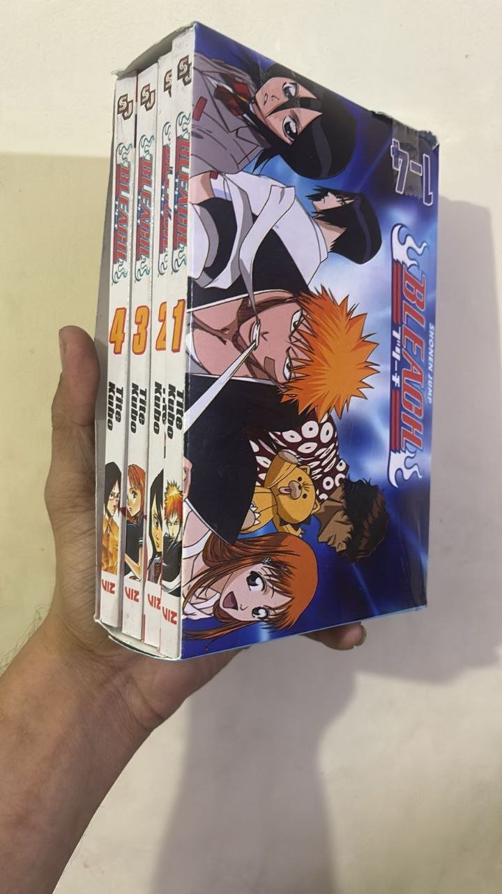 Bleach Manga Box Set Vol 1-4